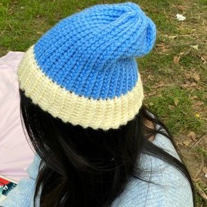 Blue Fall Beanje w/ White Brim